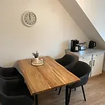 Lee Appartement *