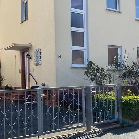 Lee Apartament *